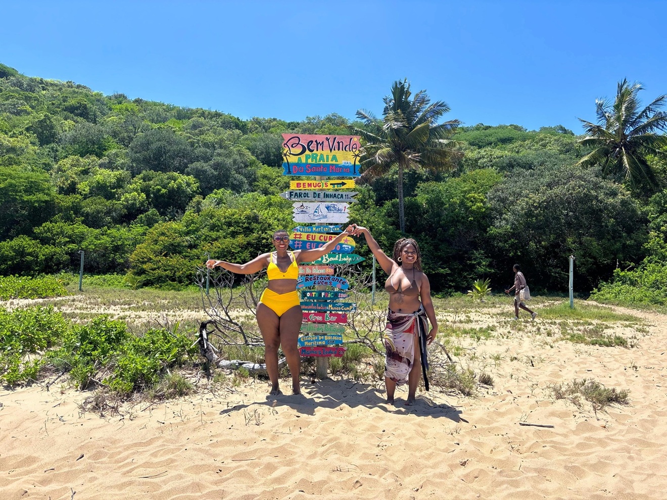 Santa Maria — praia isolada no oceano